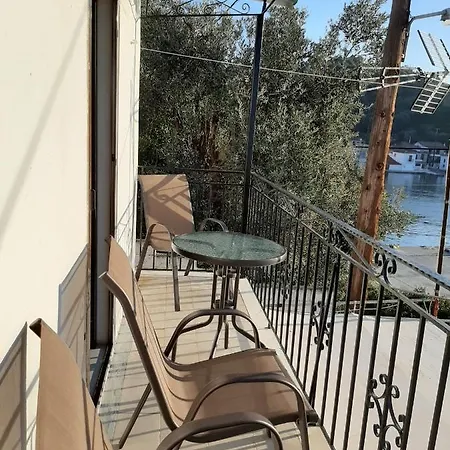 Chiona΄S Apartments By The Sea Paleo Trikeri Extérieur photo
